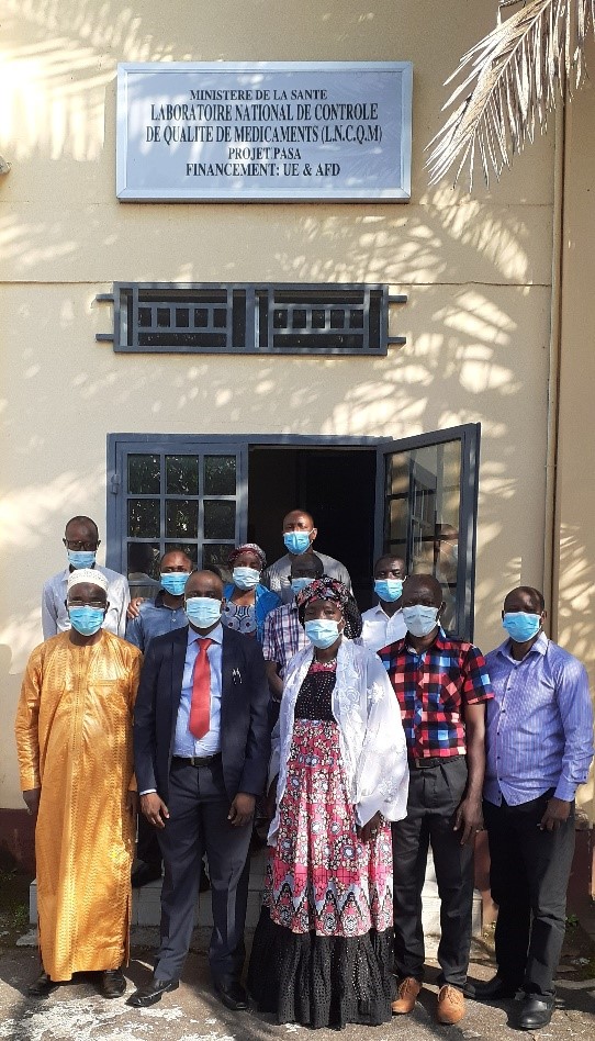 Staff at regulatory lab in Guinea